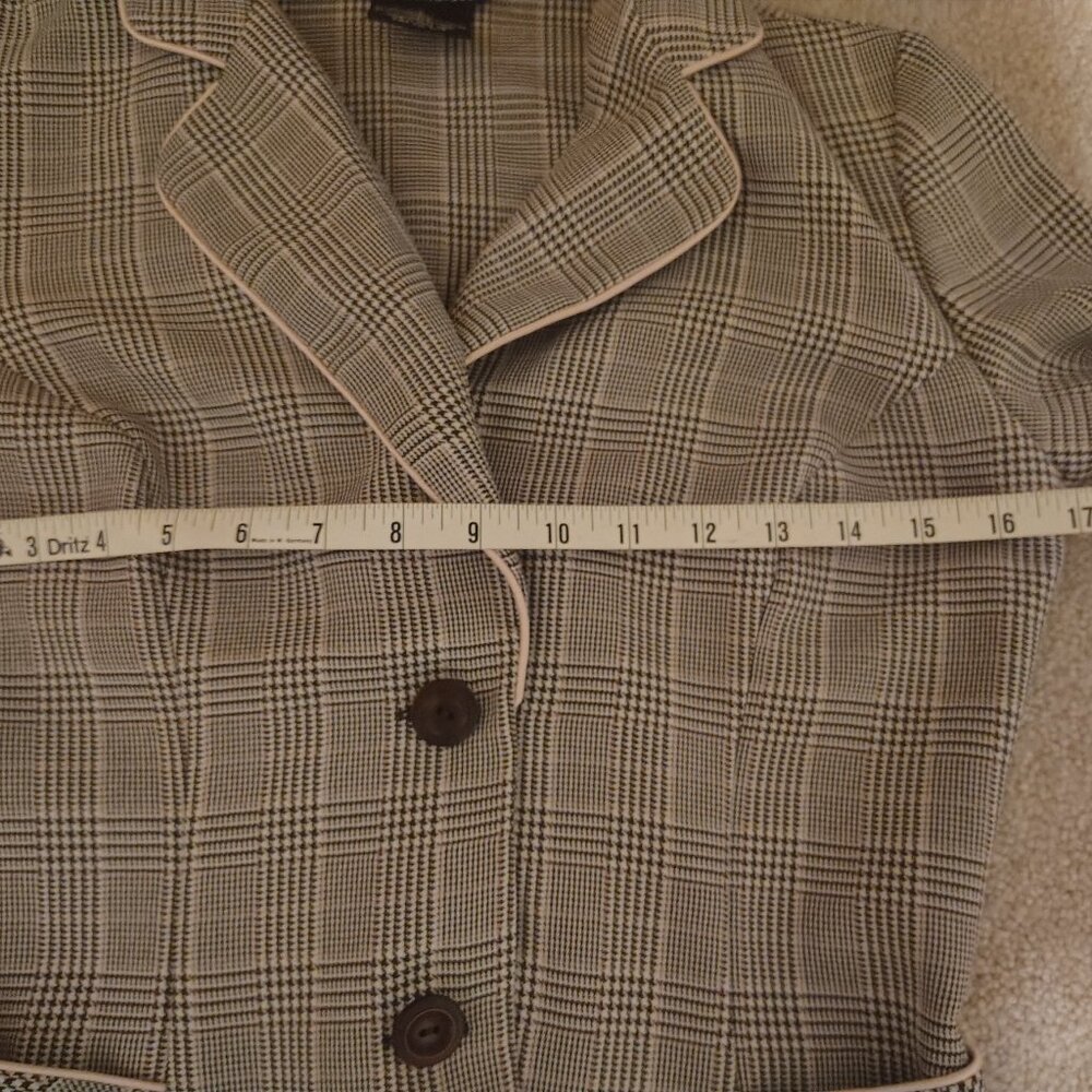 I.N. San Francisco Gray/pink trimPlaid Women's Regular Skirt Suit 2 Piece Size 5